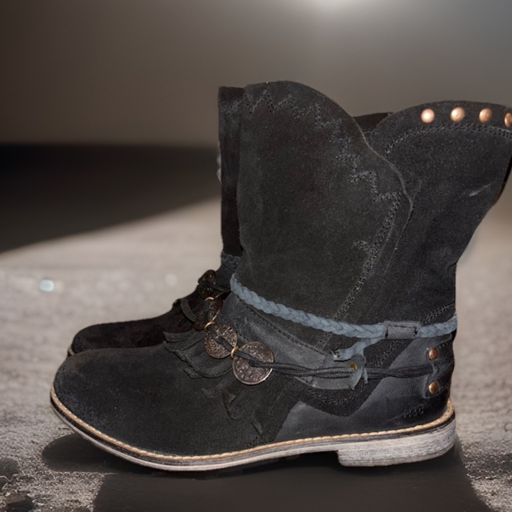 Musse & Cloud "Anaeh" ankle booties., Women’s size 9